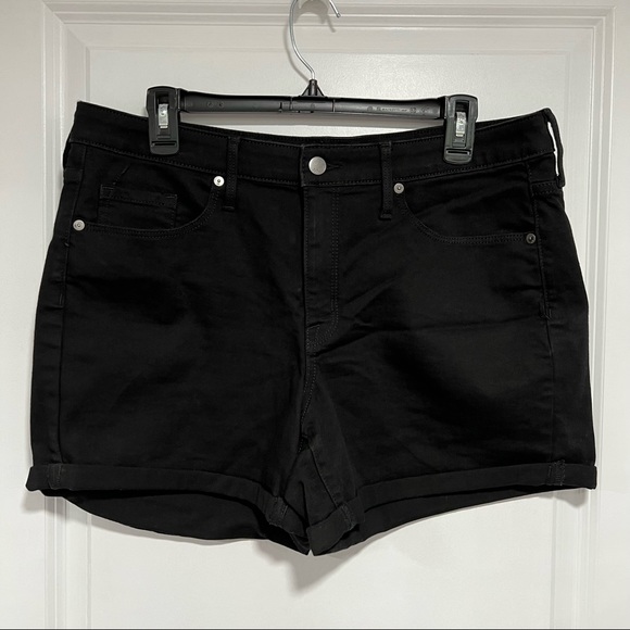Black denim shorts - Picture 1 of 3